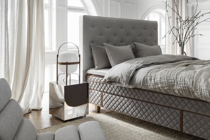 bed_continental_dux 8008_inspiration_PIE_xupport-royal ruskin 10 quill_1